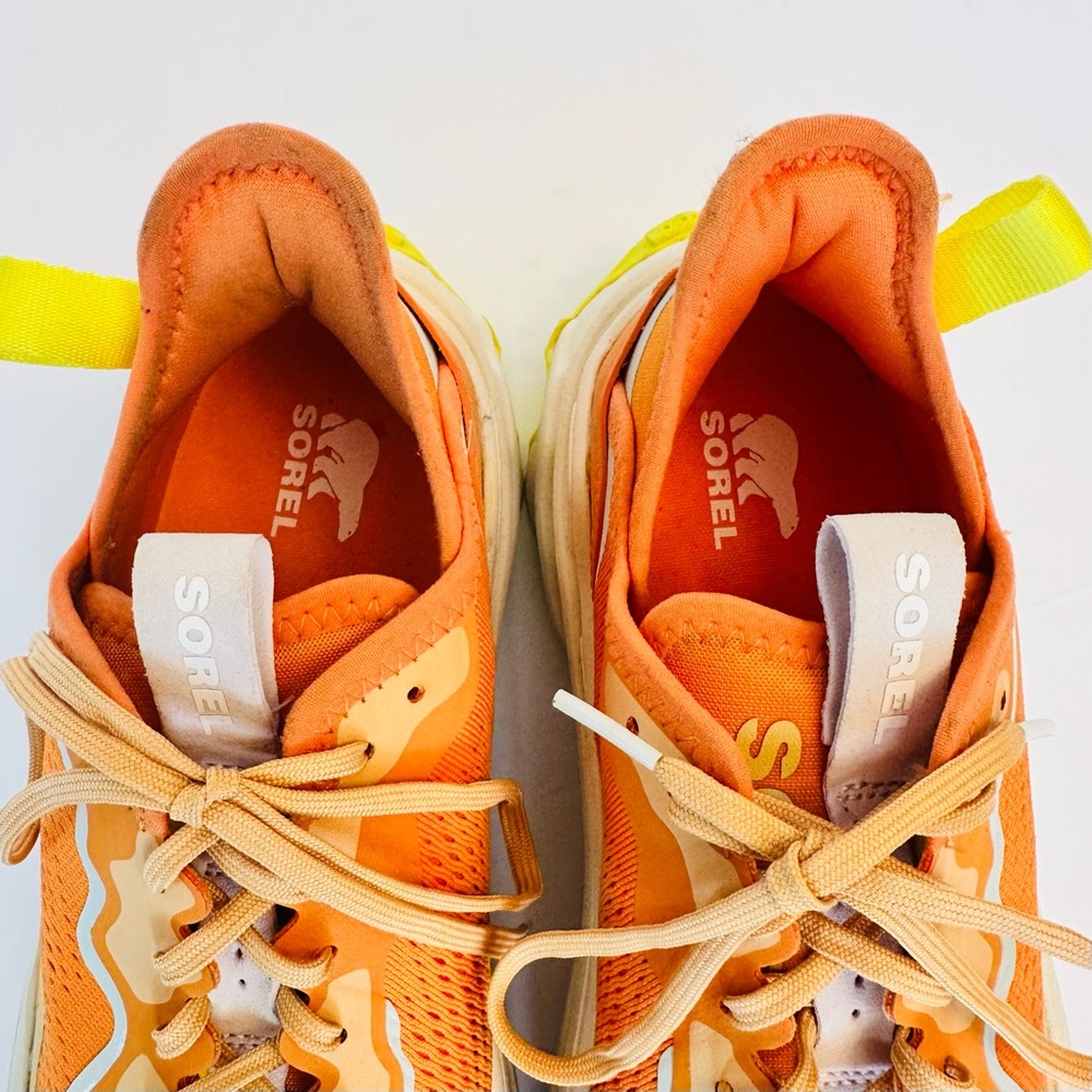 Sorel Kinetic women’s Breakthrough Lace shoes in orange and yellow, size 10 - Picture 6 of 8